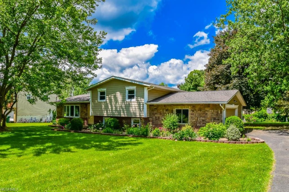 Beautifully remodeled 3-4 bedroom 4-level split in
