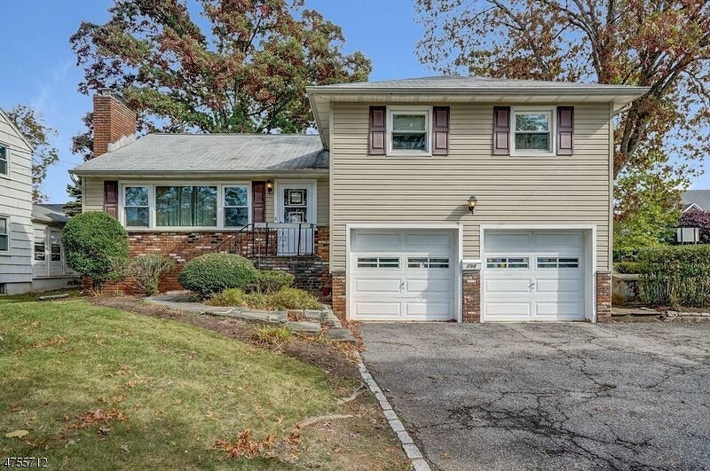 254 W Northfield Rd, Livingston, NJ 07039 - photo 1