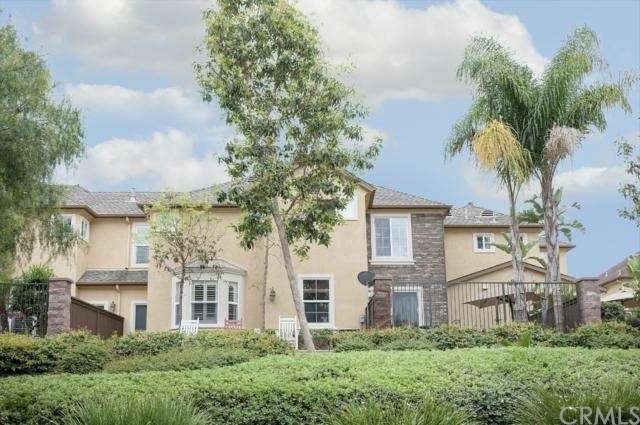Lovely Sycamore Grove home with a Fenced in Patio 