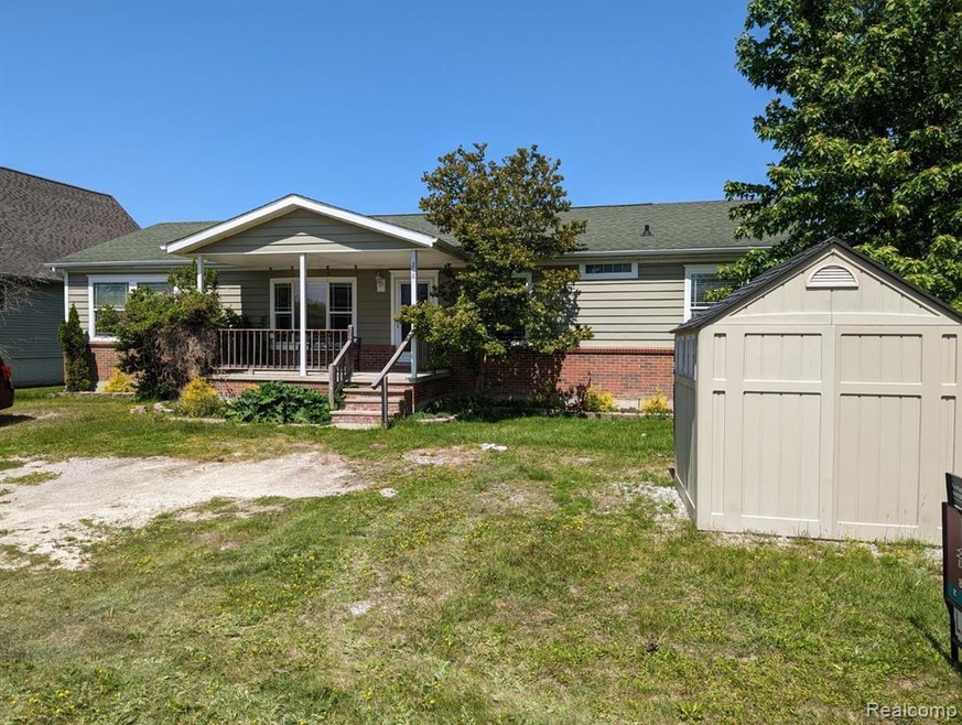 218 Beaureguard St, Harsens Island, MI 48028