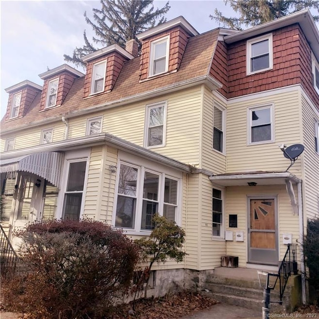 44 Bamford Ave unit 1, Oakville, CT 06779 - photo 1