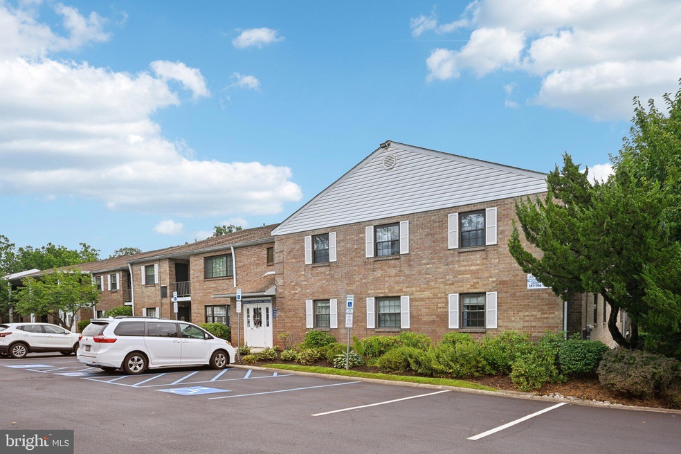 143 Woodstream Dr unit 143, Norristown, PA 19403 - photo 1