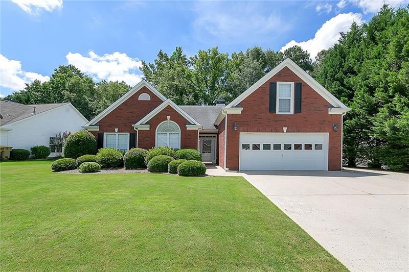 94 Morning Glen Ct, Suwanee, GA 30024 - photo 1