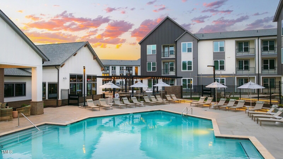 3901 Capital Hills Dr unit C1a, Raleigh, NC 27616 - photo 1