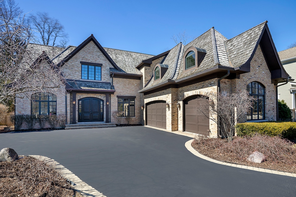 Sold $2,310,000 • Co-Listing Agent