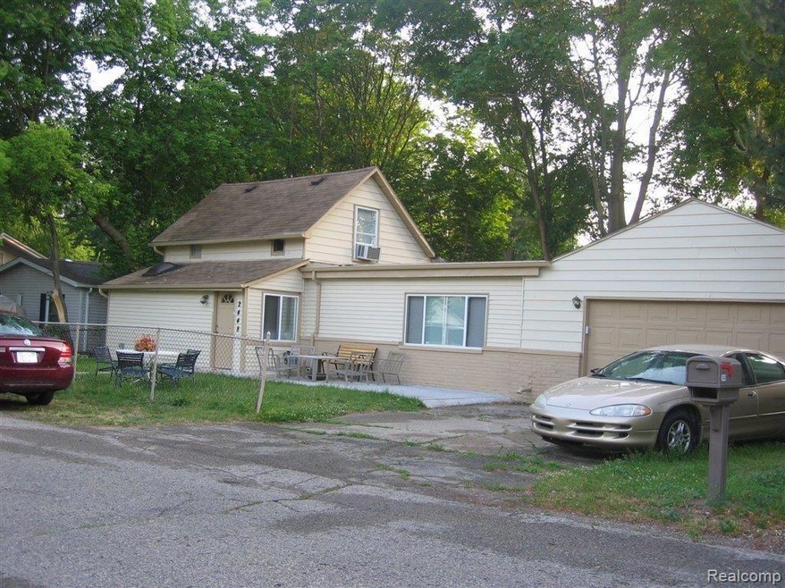 2448 Cass Lake Rd.JPG