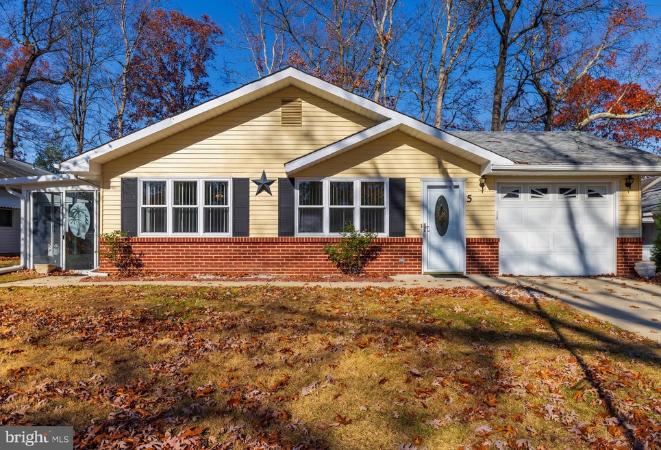 5 Pine Ave, Hammonton, NJ 08037 - photo 1