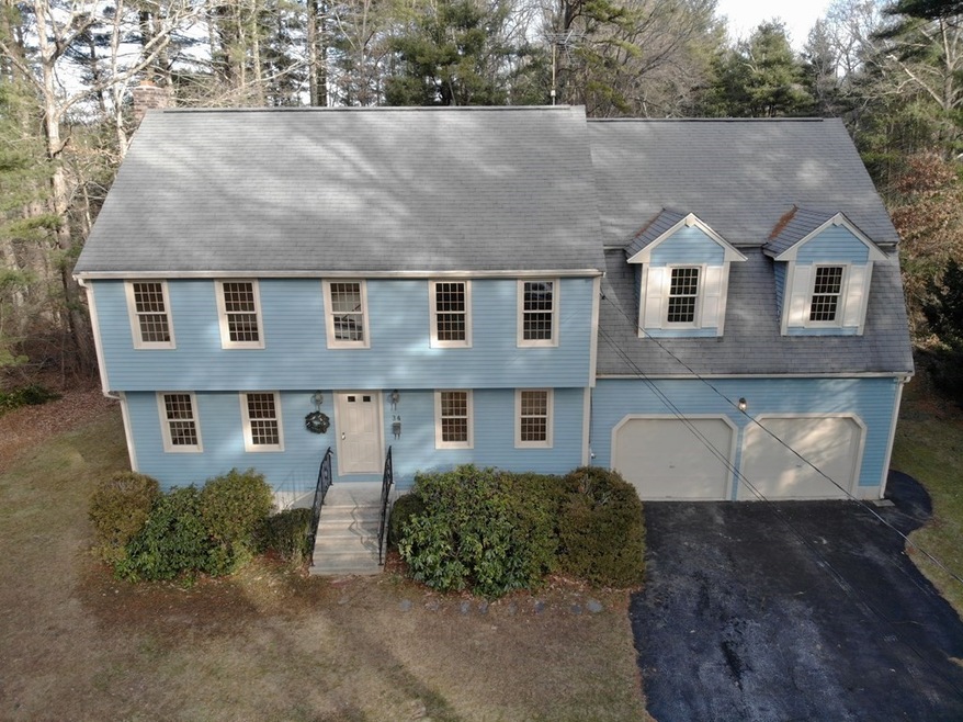 34 Bellingham St, Mendon, MA 01756 - photo 1