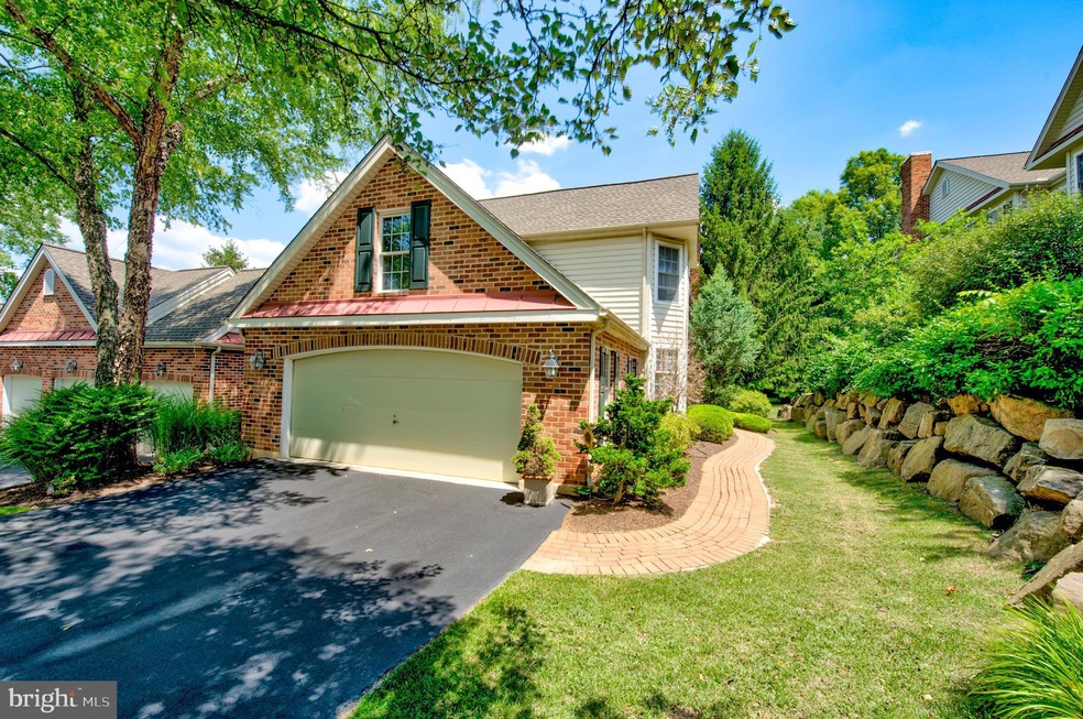 427 Springview Ln unit 32, Phoenixville, PA 19460 - photo 1