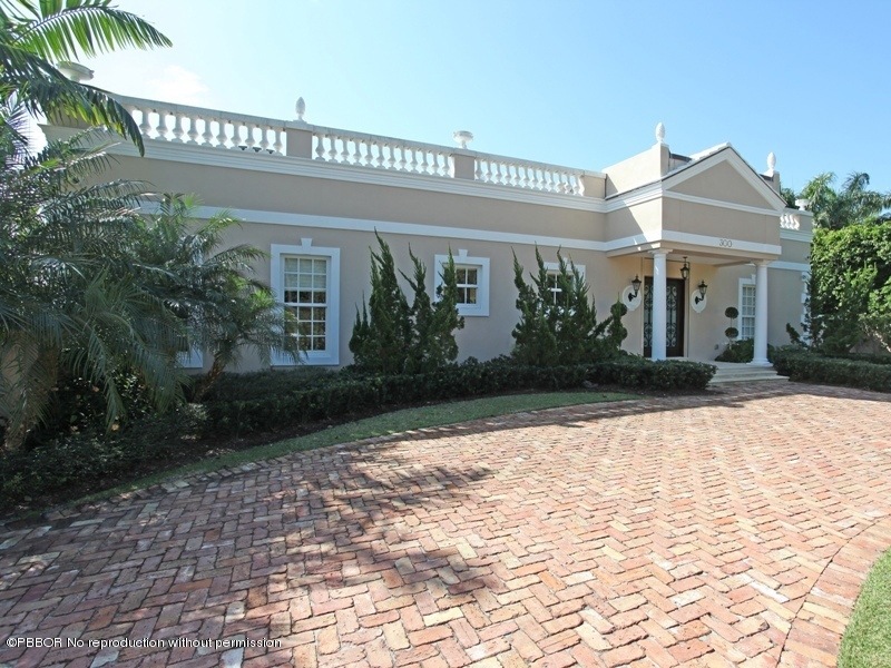 1 Exterior Front