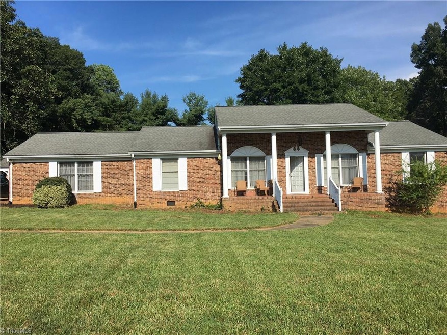 1199 Sheridan Dr, Asheboro, NC 27205 - photo 1