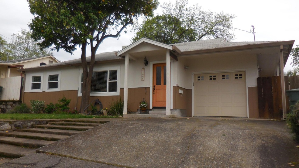 1006 3rd St, Redding, CA 96002 - photo 1