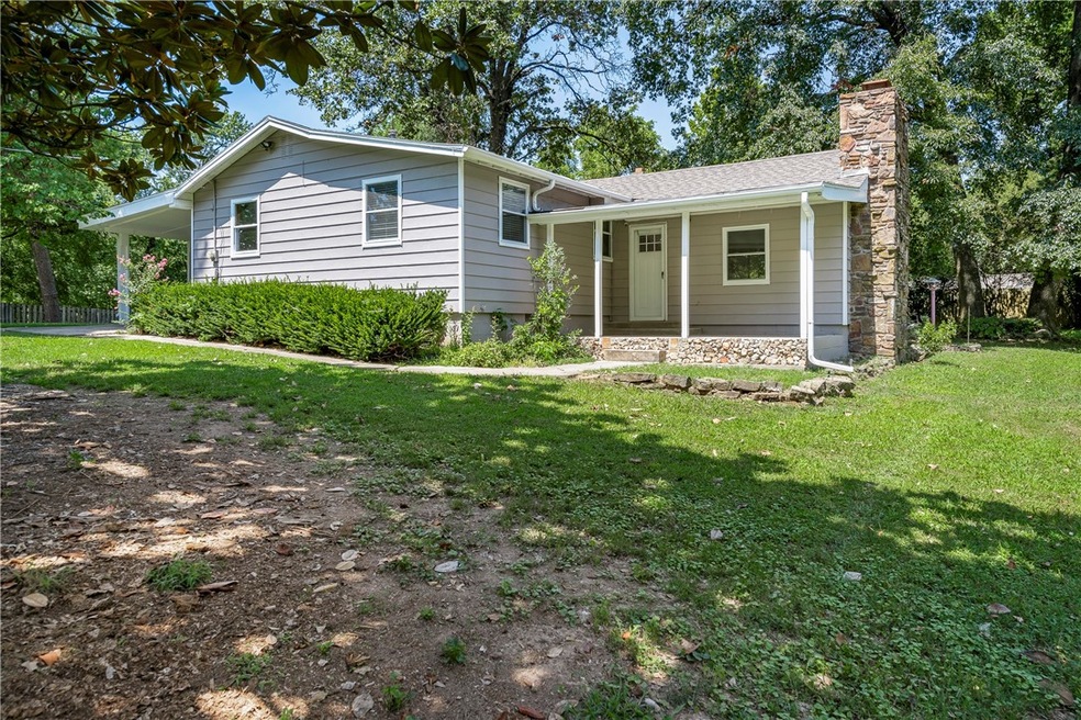 613 E Hilltop Dr, Rogers, AR 72756 - photo 1