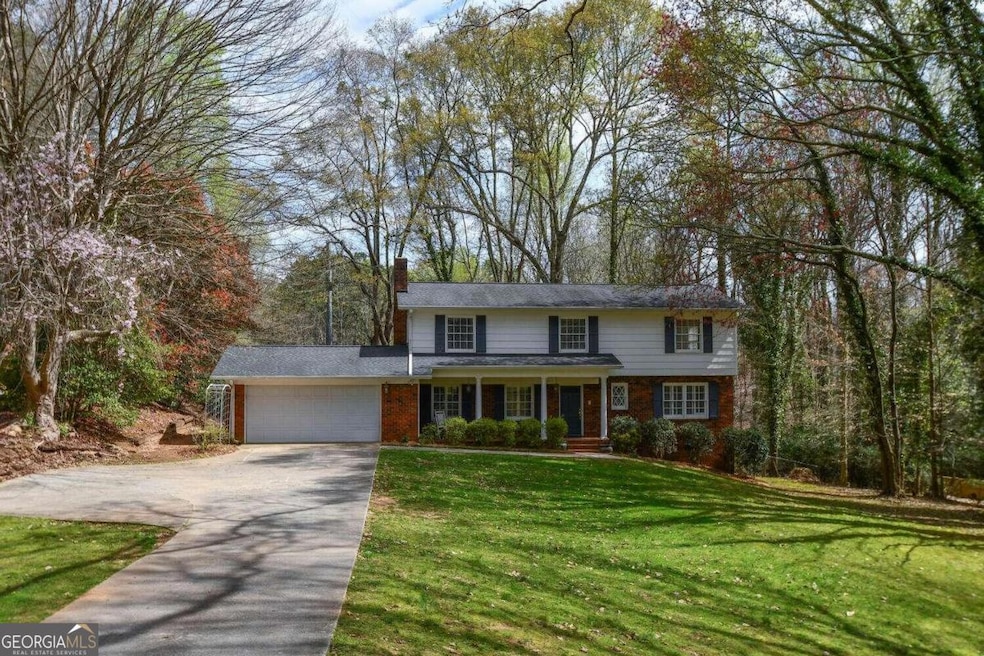 572 Robinhood Trail, Gainesville, GA 30501 - photo 1