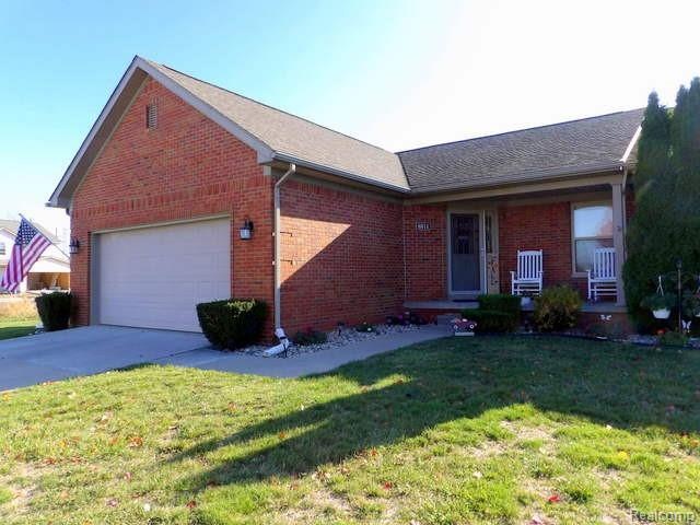 8811 E Park Ridge Cir, Newport, MI 48166 - photo 1