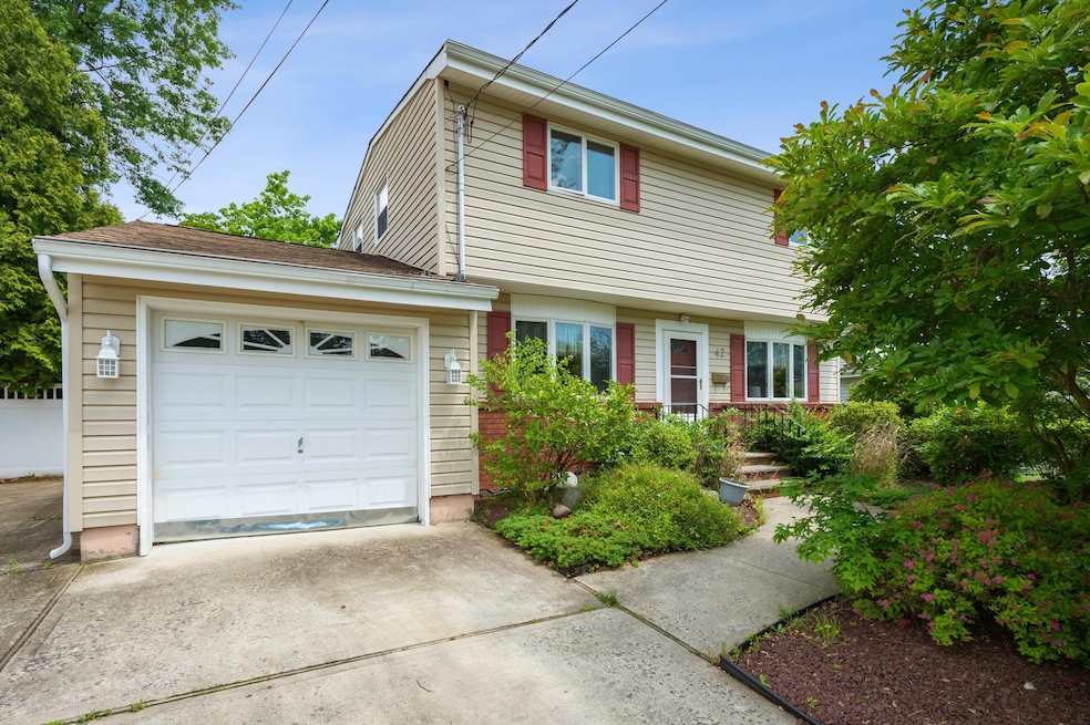 42 Carole Place, Old Bridge, NJ 08857 - photo 1