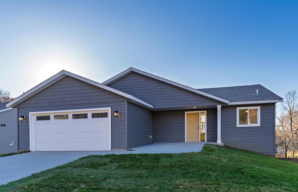 For Sale $348,400 • Co-Listing Agent