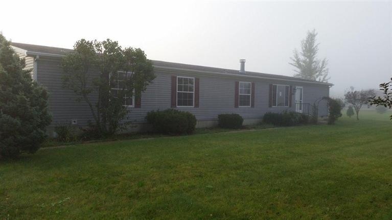 4841 S 200 E, La Porte, IN 46350 - photo 1