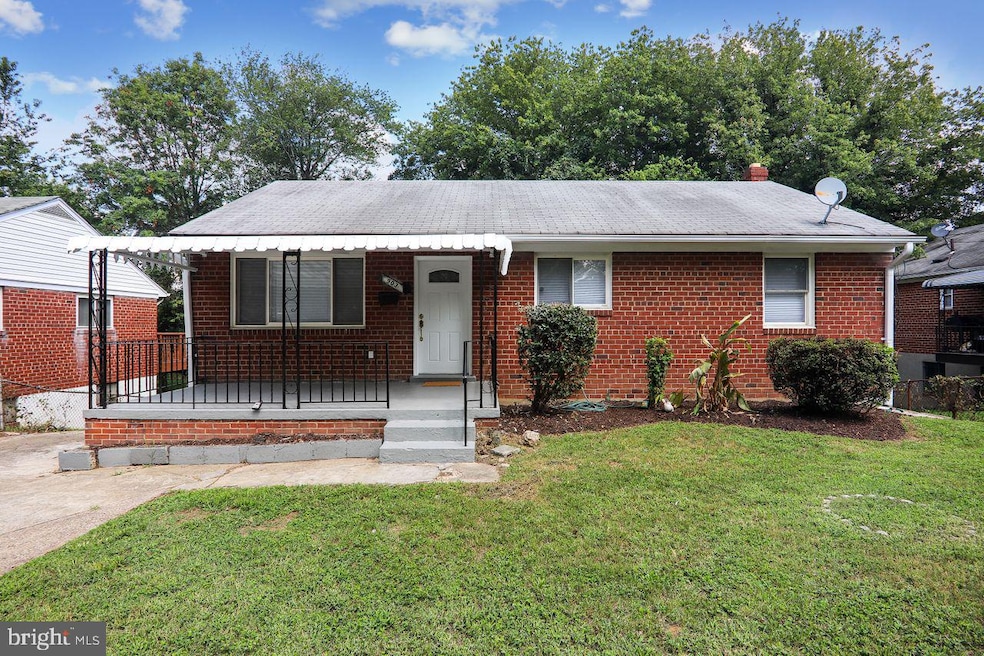 903 Quietview Dr, Capitol Heights, MD 20743 - photo 1