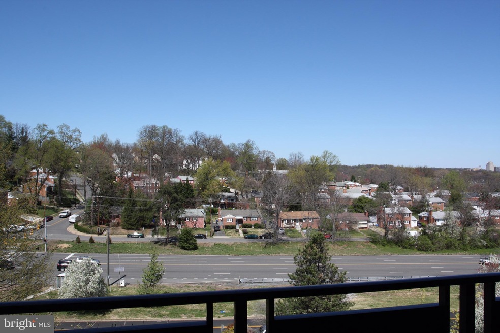 Woodlake Towers unit 502, Falls Church, VA 22044 - photo 1