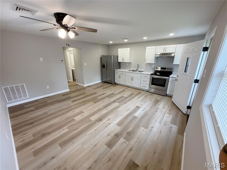 604 N Henderson St unit A&B, Salem, MO 65560 - photo 1