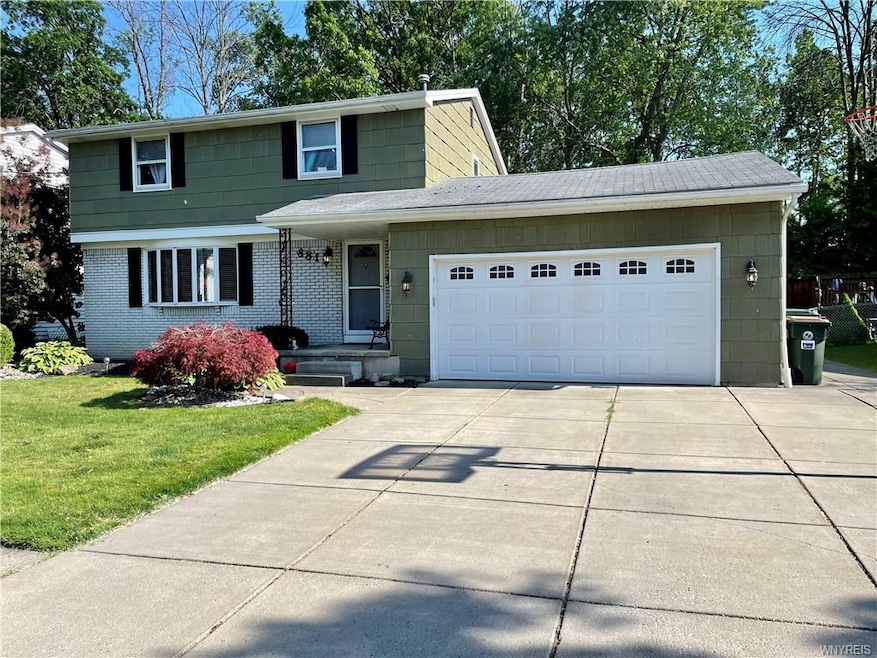 881 Castlebar Dr, North Tonawanda, NY 14120 - photo 1