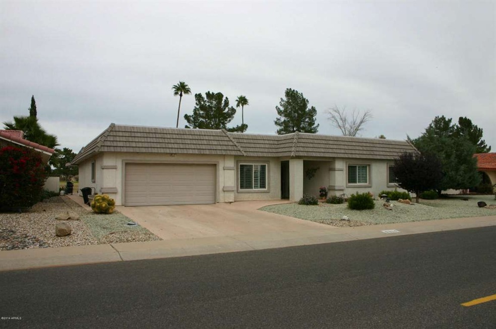 9814 W Lindgren Ave, Sun City, AZ 85373 - photo 1