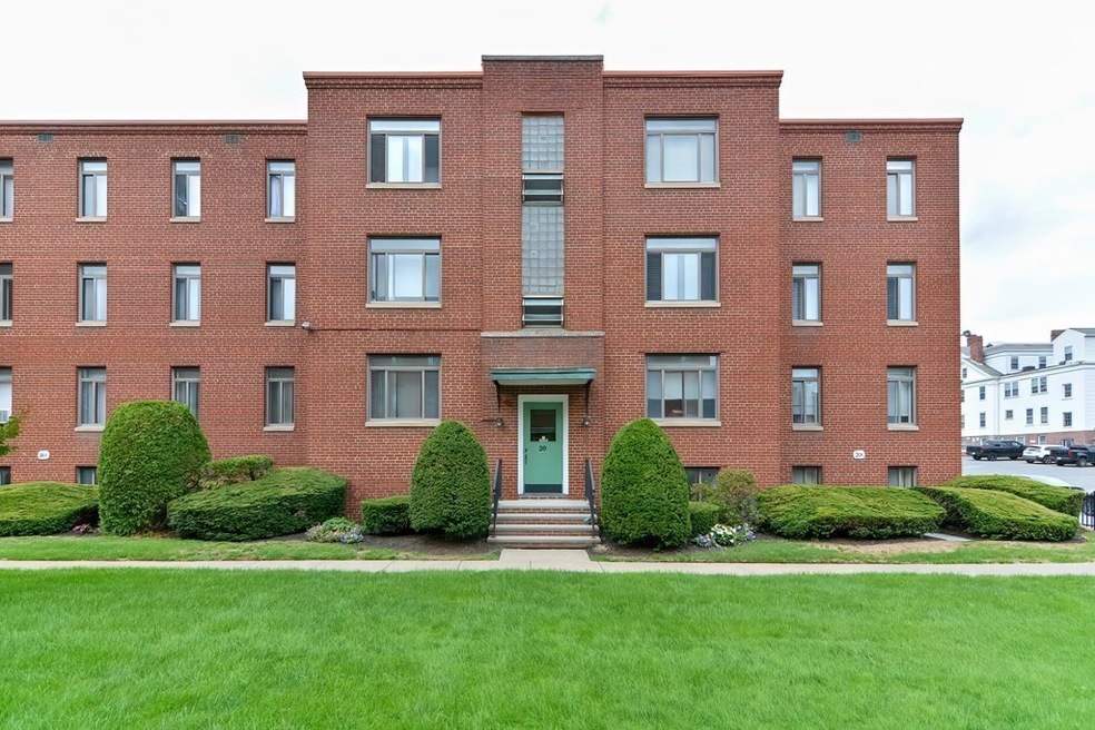 20 Ashland St unit 1L, Worcester, MA 01609 - photo 1