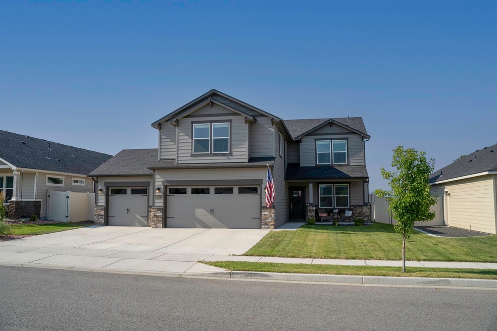 Sold $608,900 • Co-Listing Agent