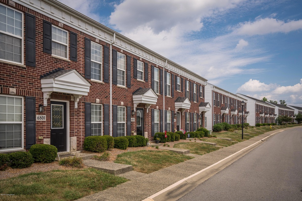 6803 Arbor Creek Dr unit 30, Louisville, KY 40228 - photo 1