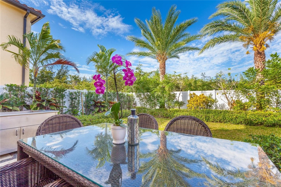 8550 W 33rd Ave, Hialeah, FL 33018 - photo 1