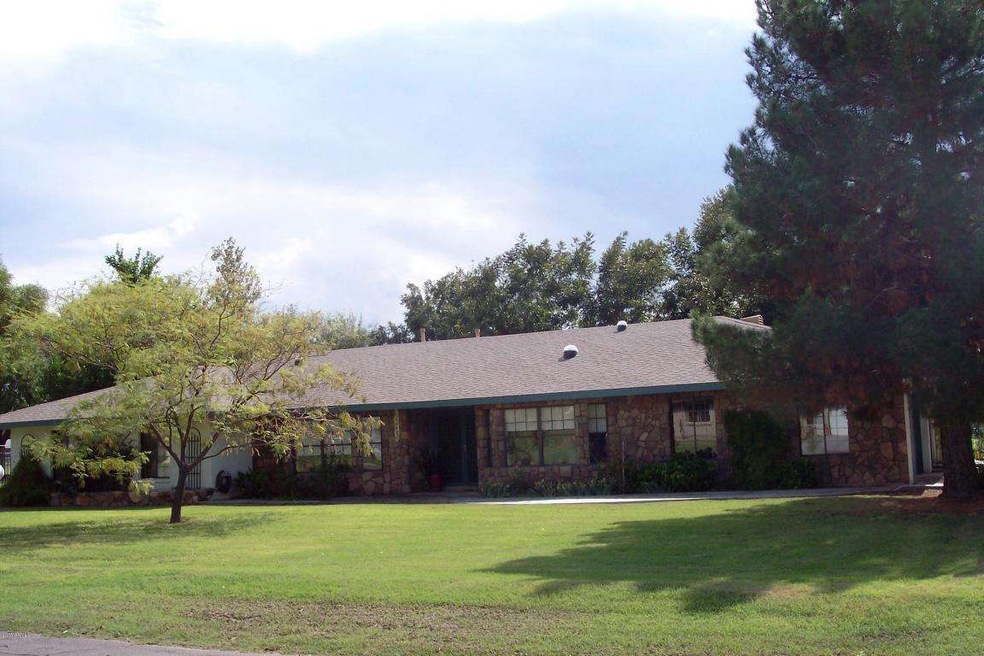 16645HILTON 001