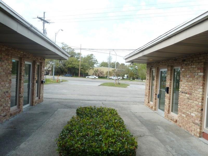 320 Pontchartrain Dr unit C, Slidell, LA 70458 - photo 1