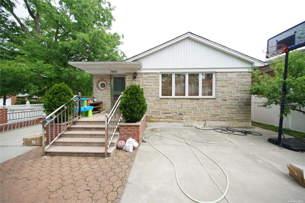 Sold $980,000 • Co-Listing Agent