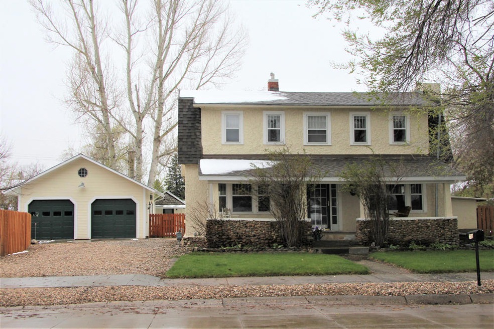 256 W 8th Street