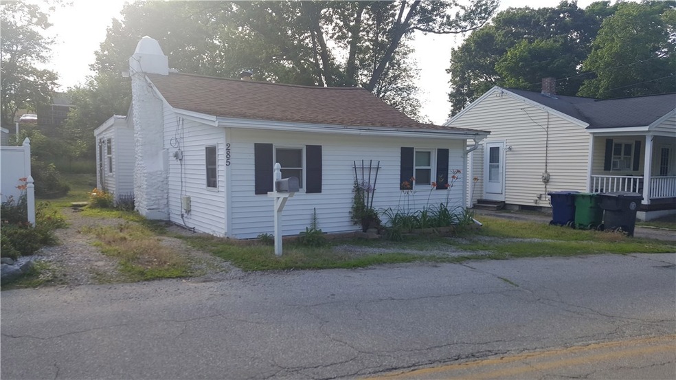 285 Lake Shore Dr, Warwick, RI 02889 - photo 1