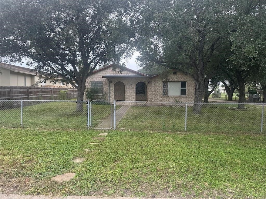 1401 E Henrietta Ave, Kingsville, TX 78363 - photo 1