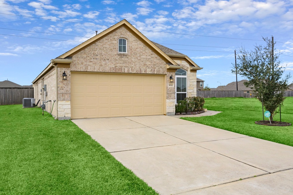 4614 Wheel Wright Trail, Rosenberg, TX 77471 - photo 1