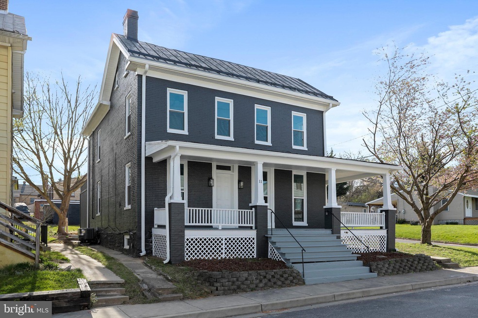 11 S Farquhar St, Union Bridge, MD 21791 - photo 1