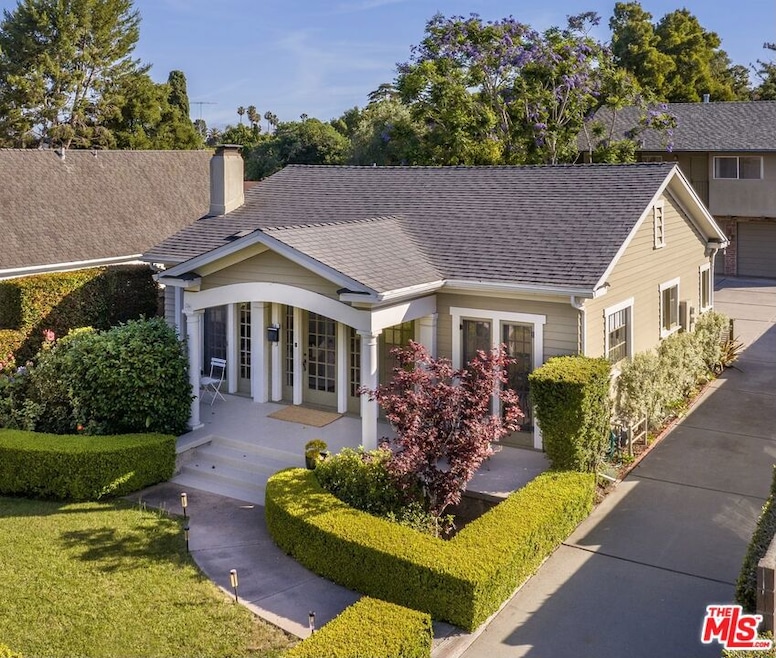2827-2829 Serena Road