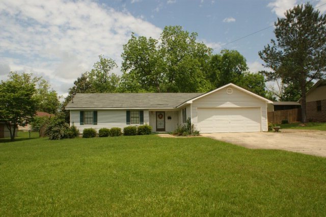 746 W Broad St, Eufaula, AL 36027 - photo 1