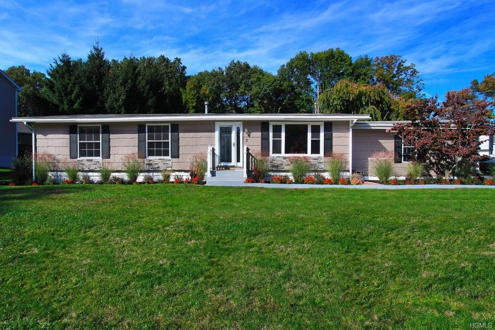 7 Park Circle Dr, Middletown, NY 10940 - photo 1