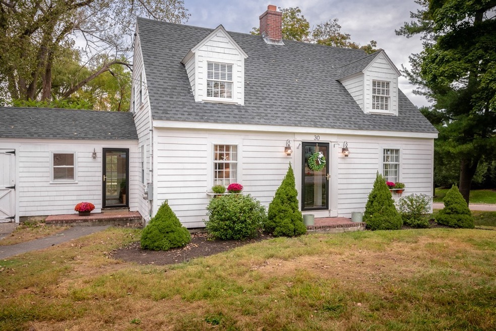 30 E Main St, Southborough, MA 01772 - photo 1