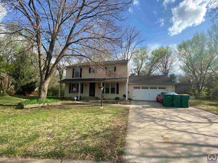 2909 SW 33rd Cir, Topeka, KS 66614 - photo 1