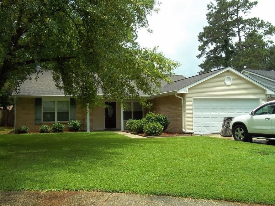 814 Lake Arthur Ct, Slidell, LA 70461 - photo 1
