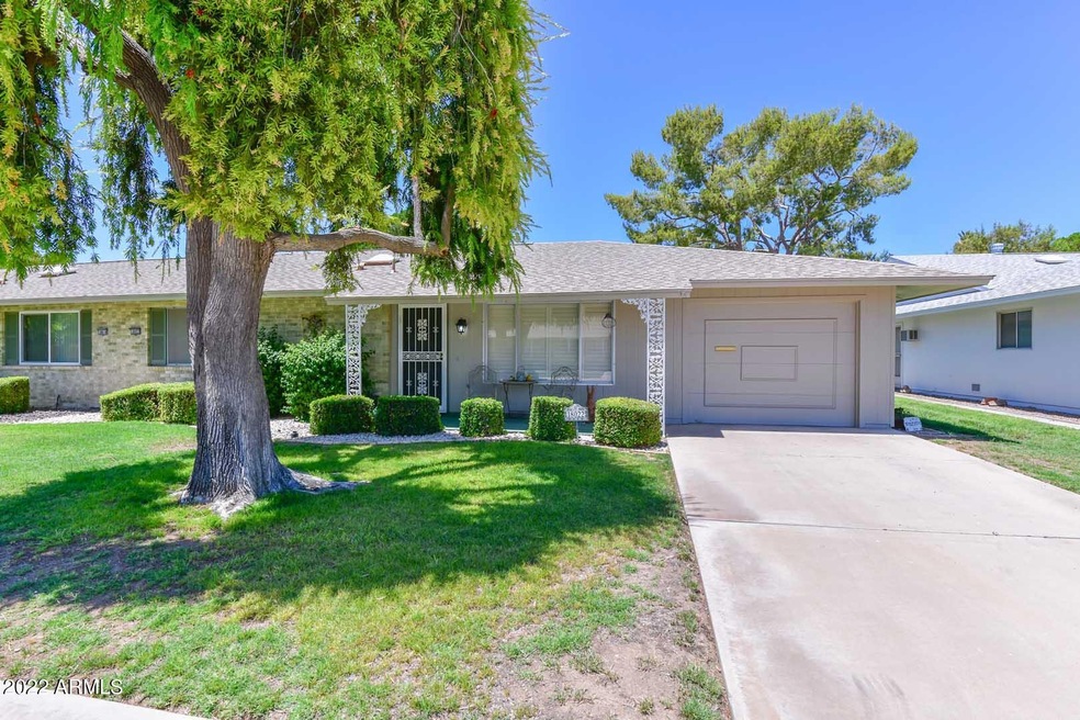 18022 N 99th Dr unit 6, Sun City, AZ 85373 - photo 1