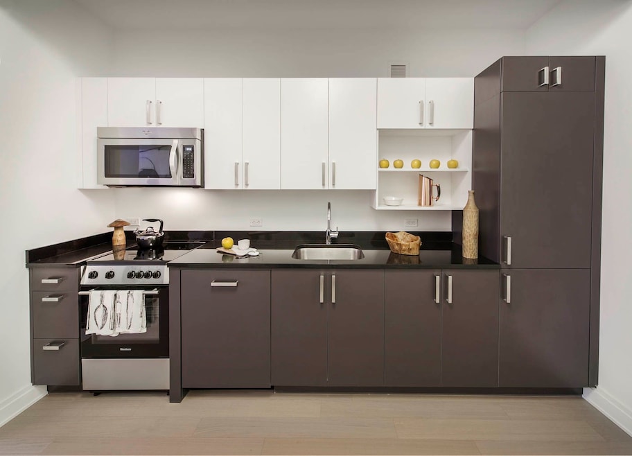 70 Pine St unit 702, New York, NY 10005 - photo 1