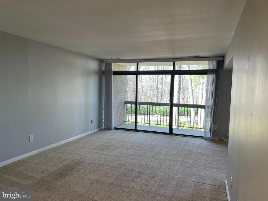1623 Parkcrest Cir unit 201, Reston, VA 20190 - photo 1