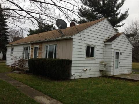 10225 N Clio Rd, Clio, MI 48420 - photo 1