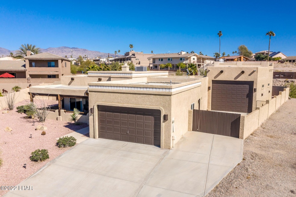 2440SouchakDrDrone_02